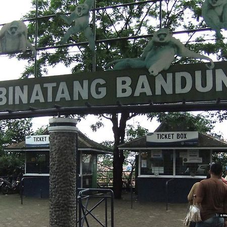 Zen Rooms Mundinglaya Dago Bandung Exterior foto